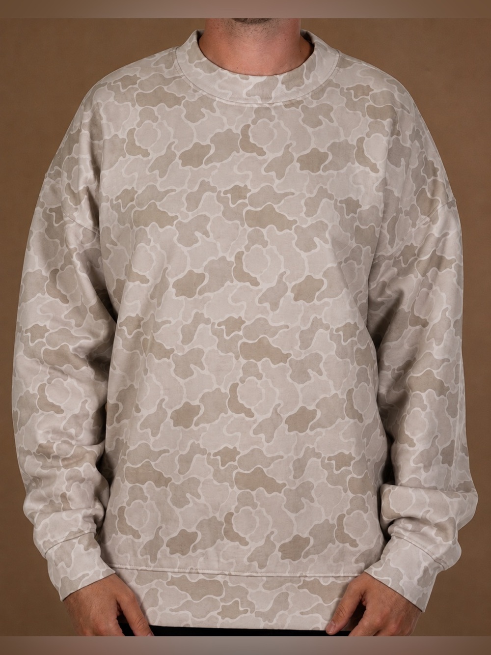 Men's Crewneck Sweatshirt in Light Gray Camo Size Large NWT